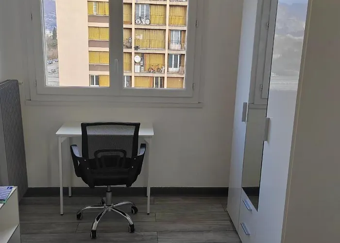 Une Chambre Dans Appartement Partage, Grenoble A 8 Min Du Centre-Ville