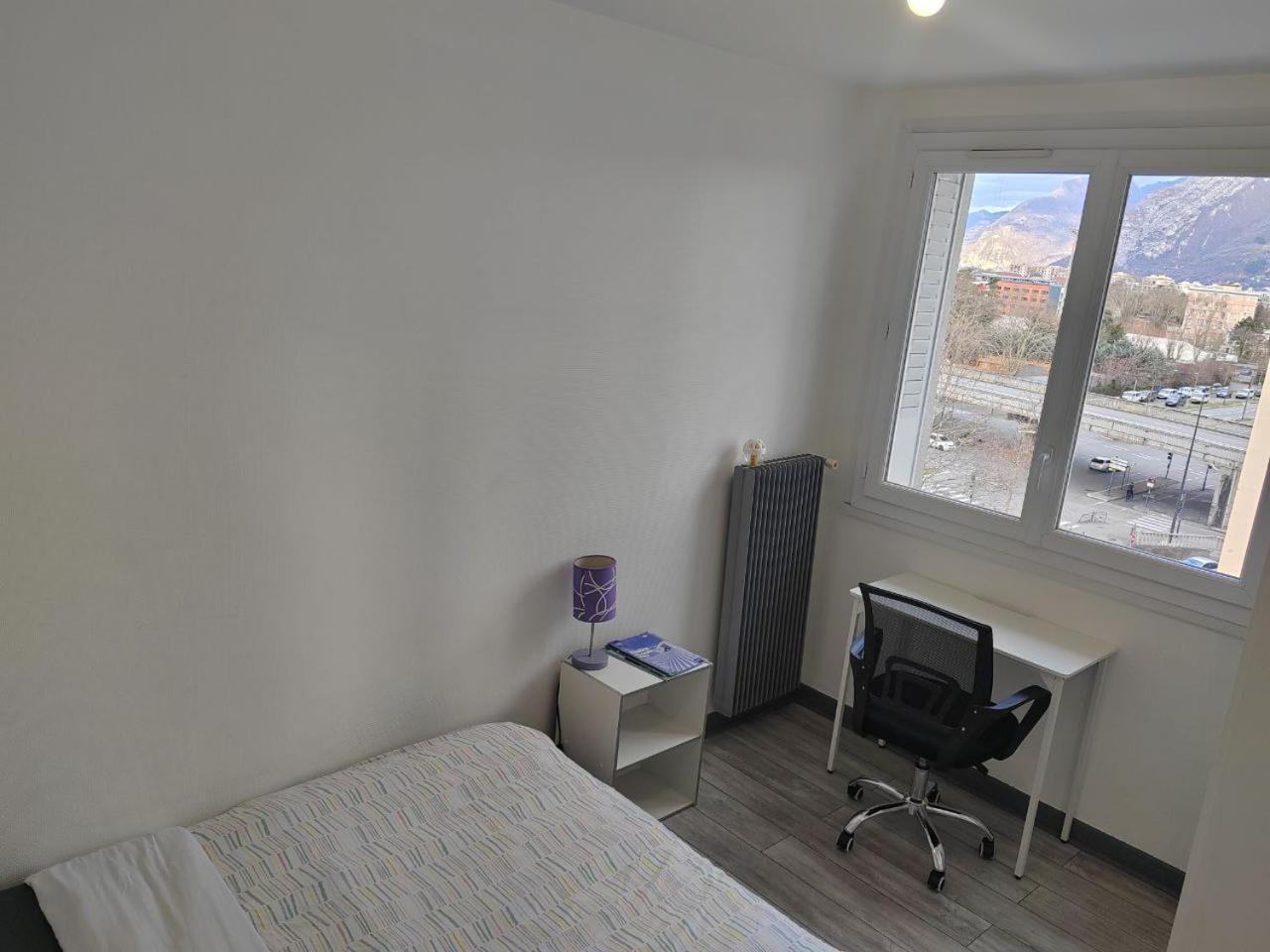 Dans Partage, A 8 Min Du Centre-ville Habitación en casa particular